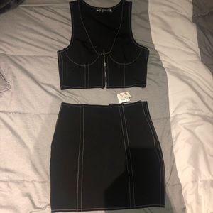 Crop top and skirt  {Set}